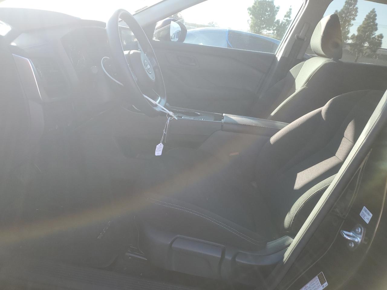 Nissan Rogue S Image 12