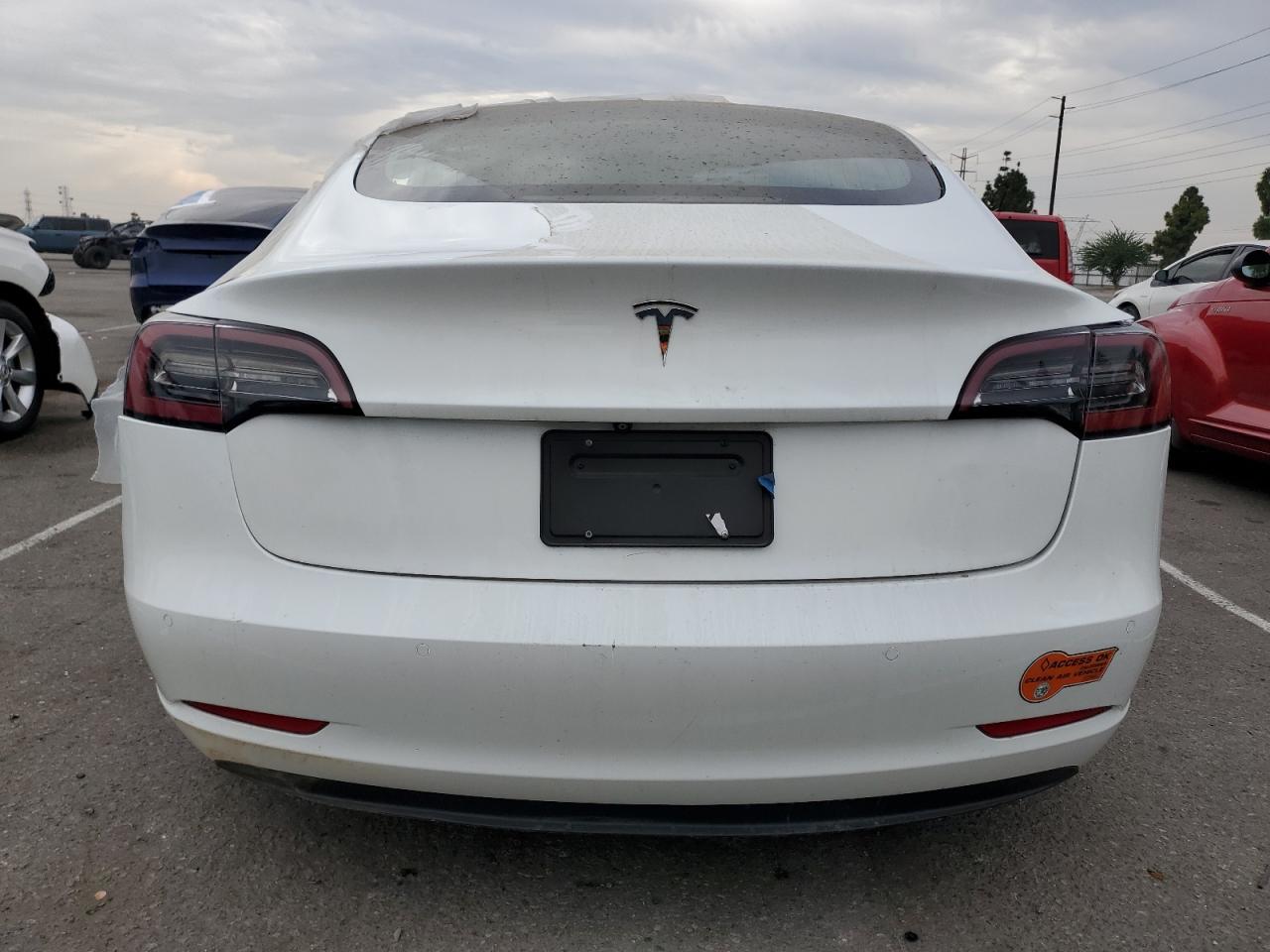 Tesla Model 3 Image 7