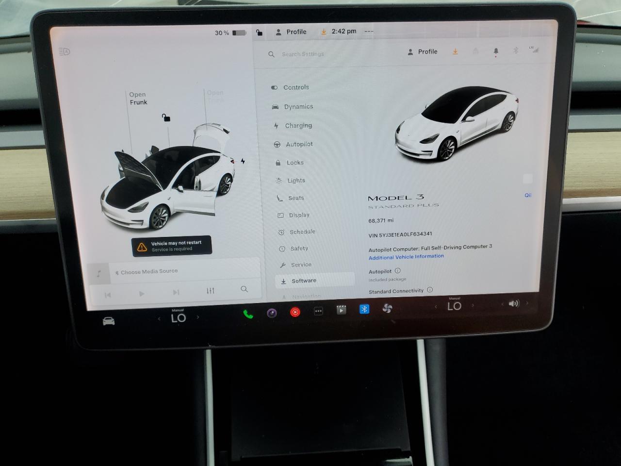 Tesla Model 3 Image 8