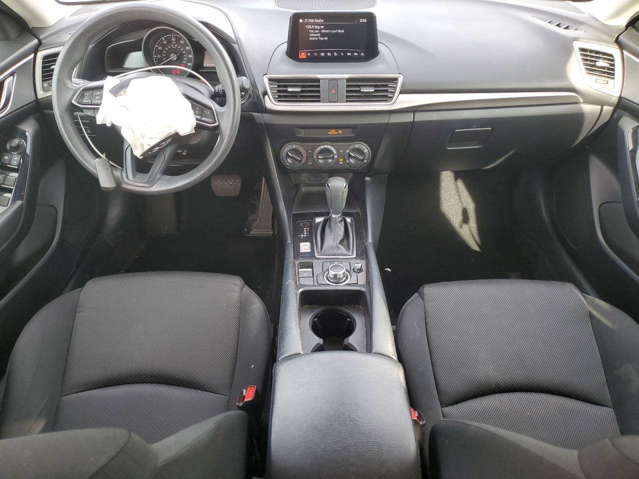 Mazda 3 Sport Image 2