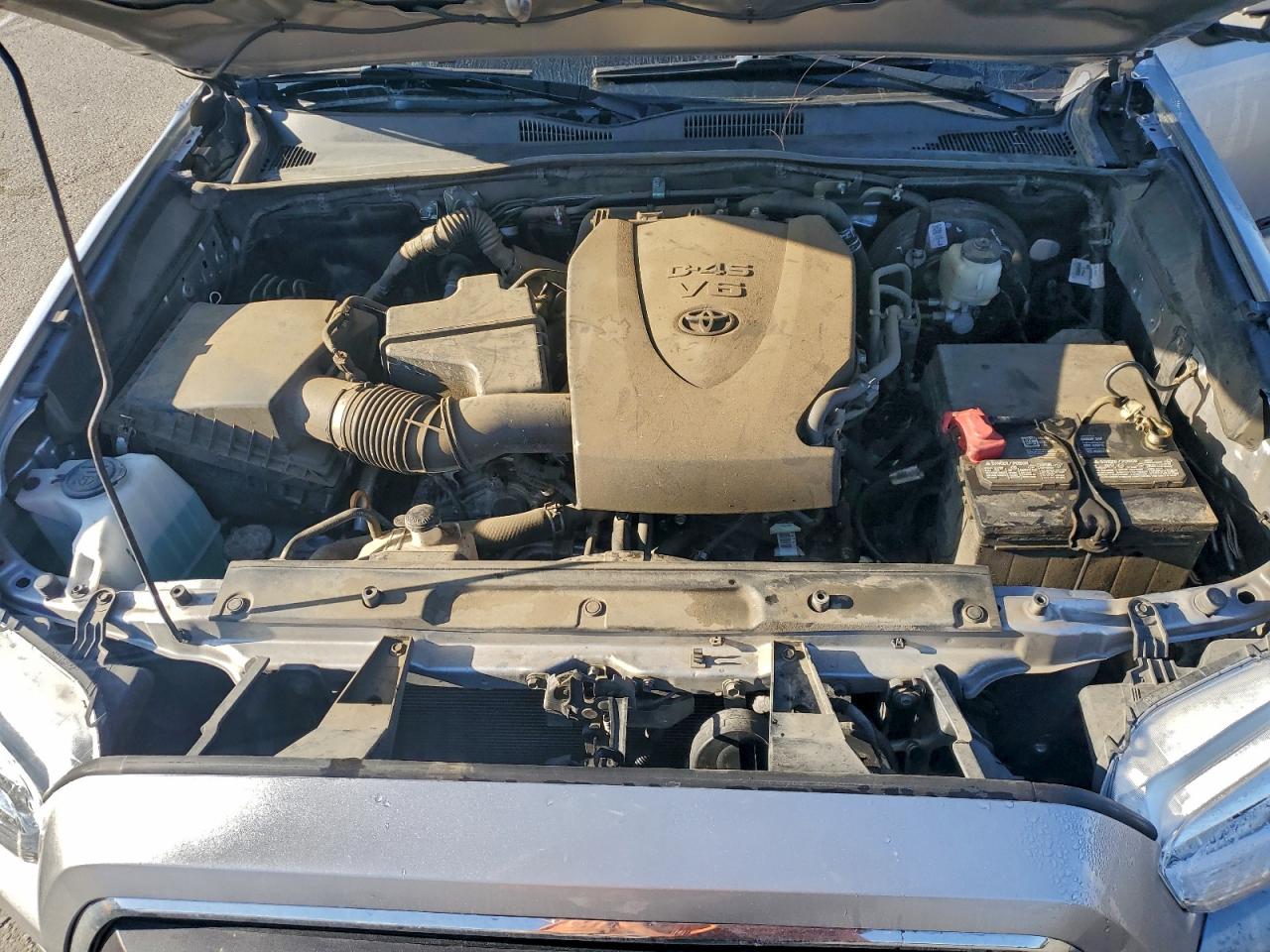 Toyota Tacoma Double Cab Image 8