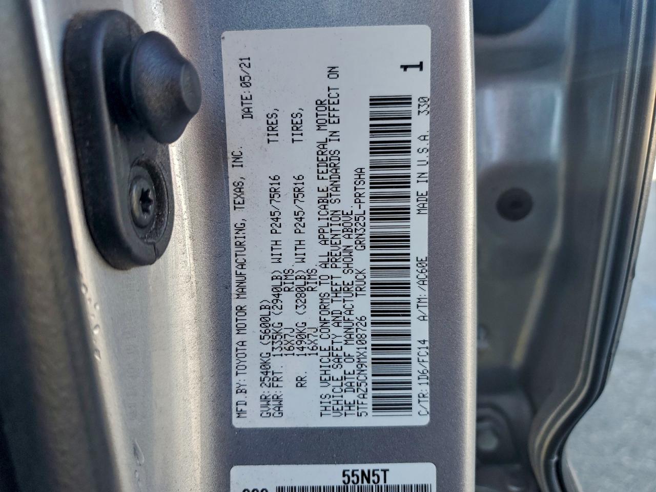 Toyota Tacoma Double Cab Image 9