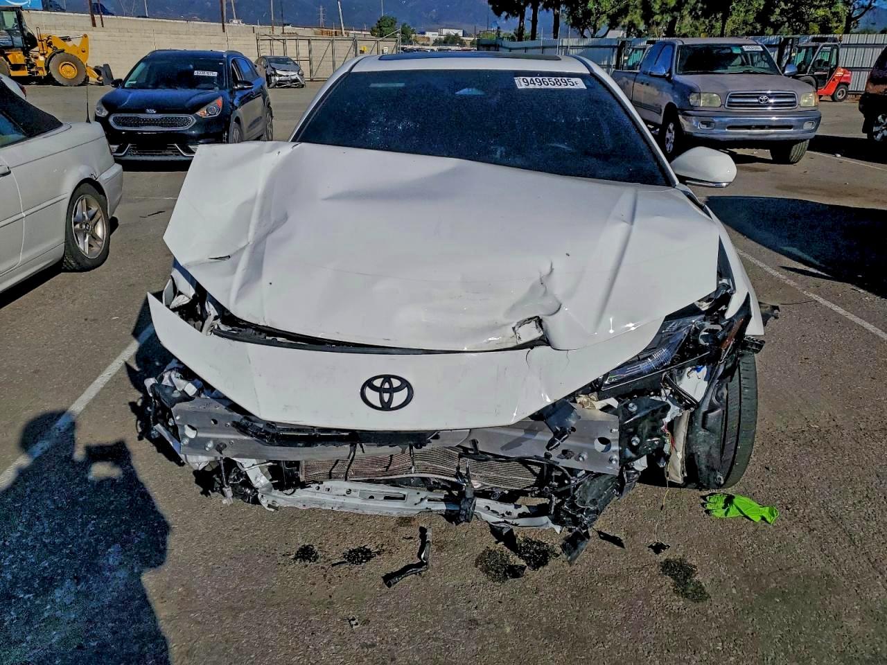 Toyota Camry Xse Image 2