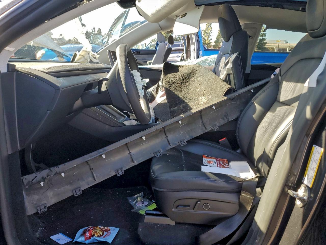 Tesla Model Y Image 12