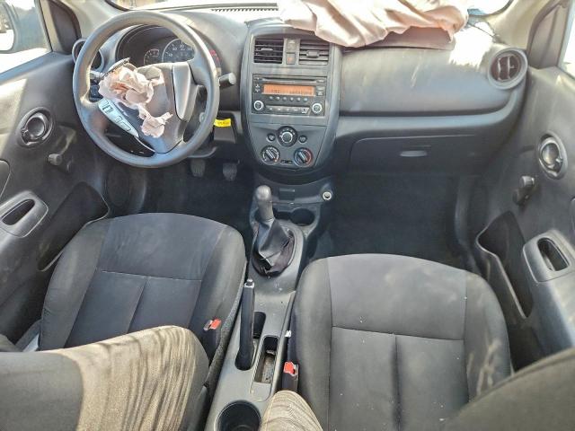 Nissan Versa S Image 8