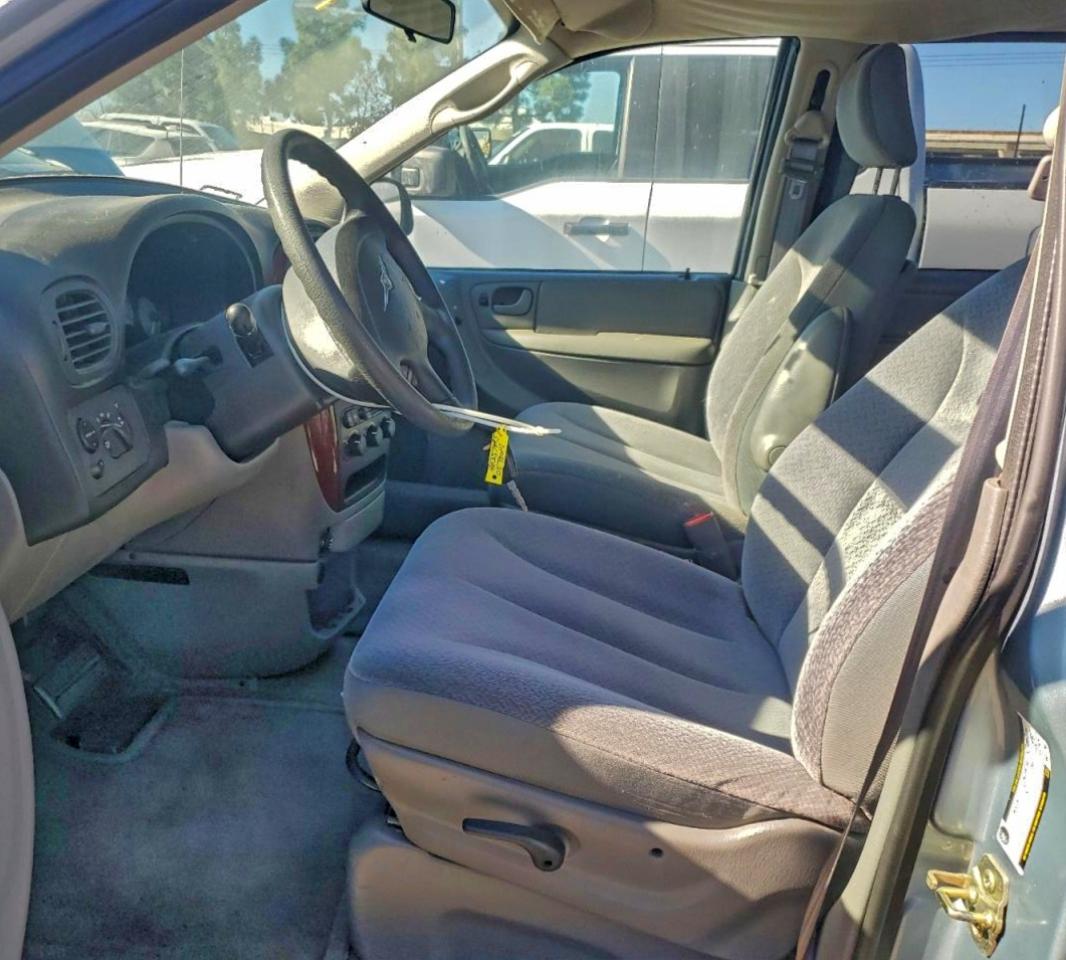 Chrysler Minivan Lx Image 13