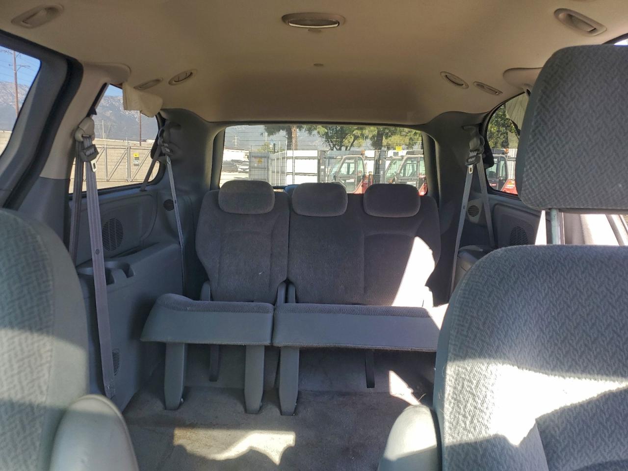 Chrysler Minivan Lx Image 7