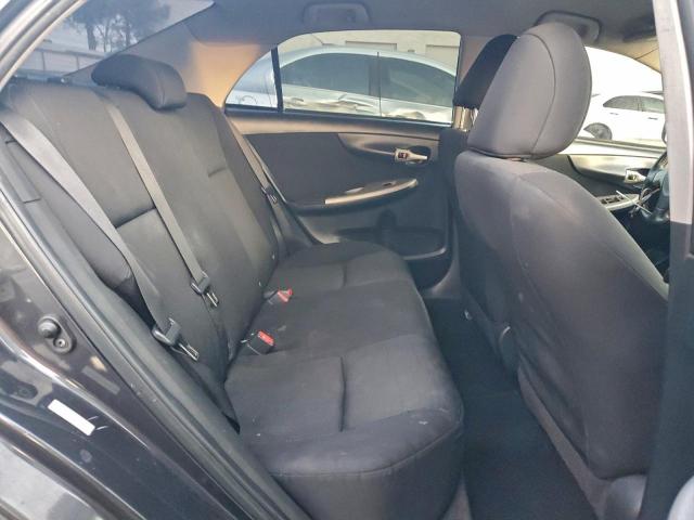 Toyota Corolla Base Image 2