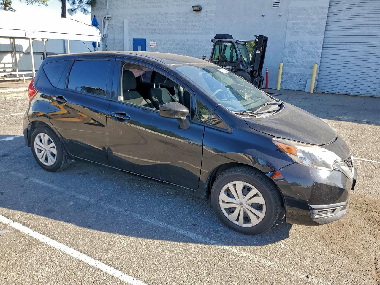 Nissan Versa S Image 12