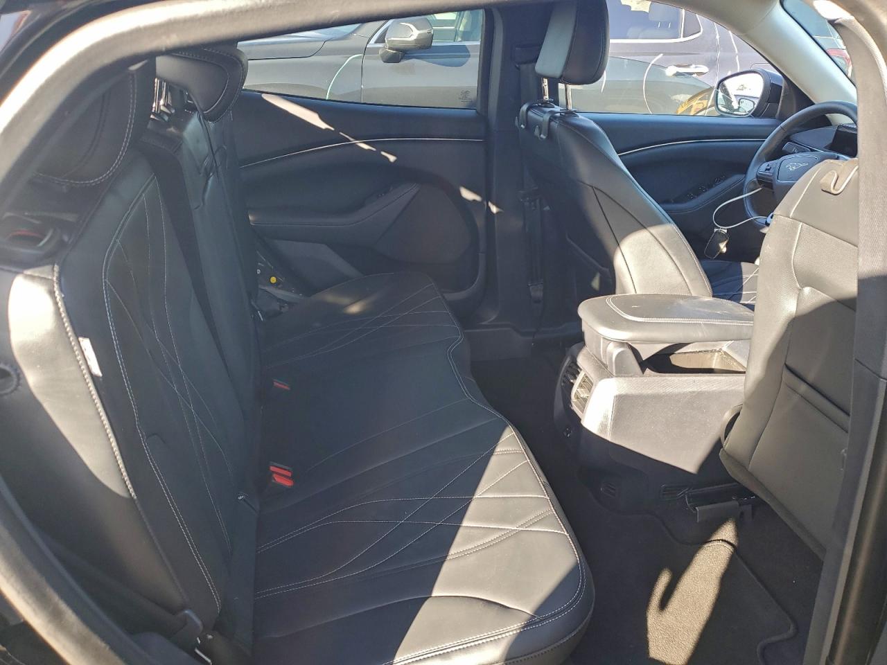 Ford Mustang Select Image 6