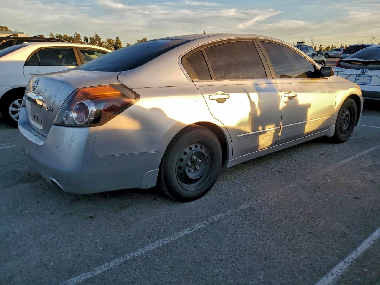 Nissan Altima Base Image 4