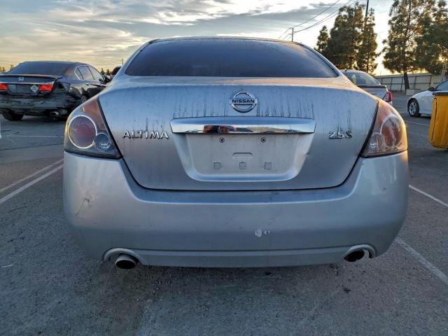 Nissan Altima Base Image 7