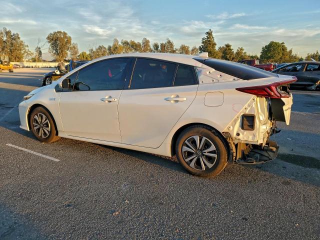 Toyota Prius Image 2