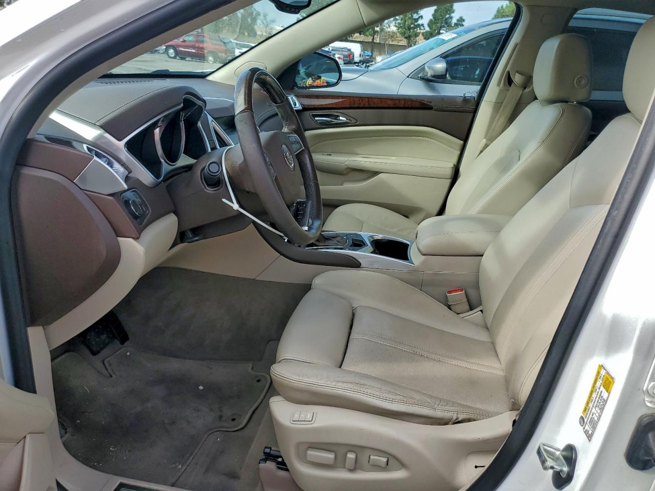 Cadillac SRX Luxury Collection Image 11