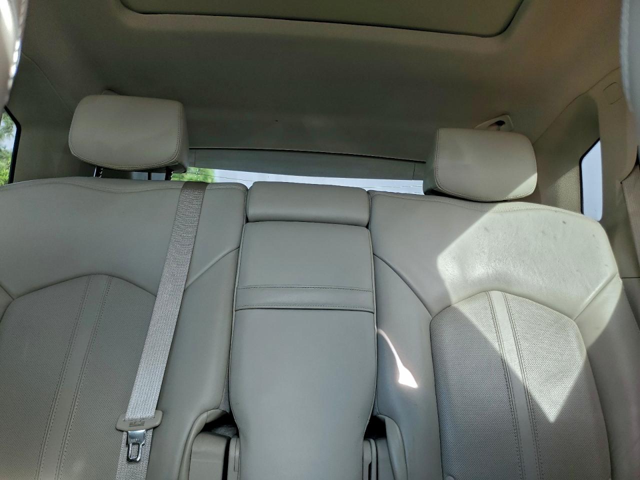 Cadillac SRX Luxury Collection Image 5