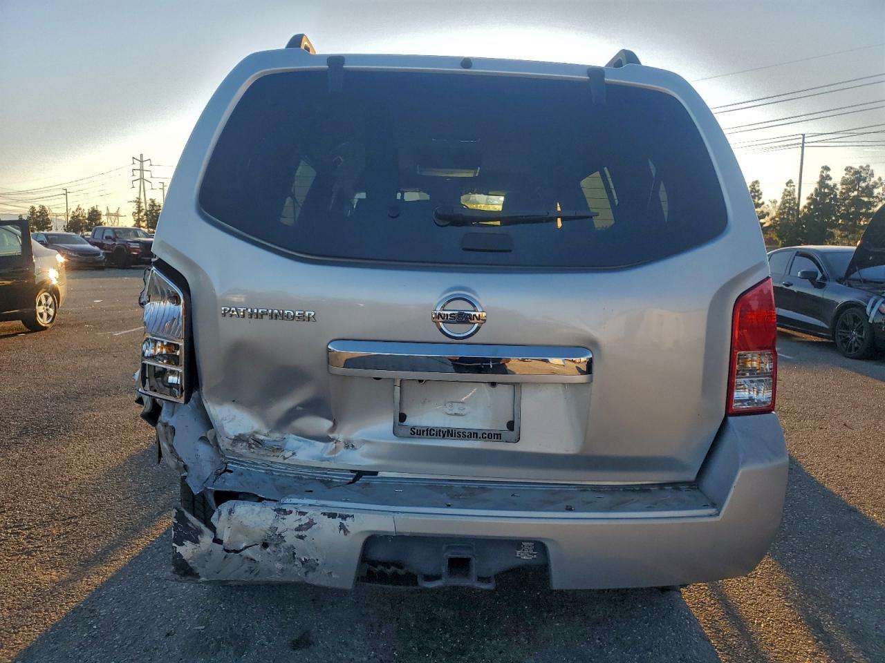 Nissan Pathfinder S Image 5