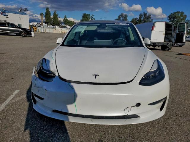 Tesla Model 3 Image 3
