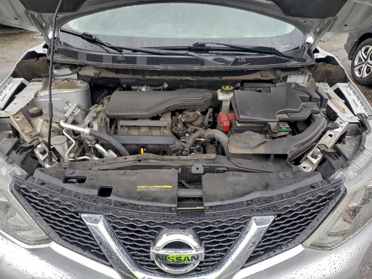 Nissan Rogue S Image 2