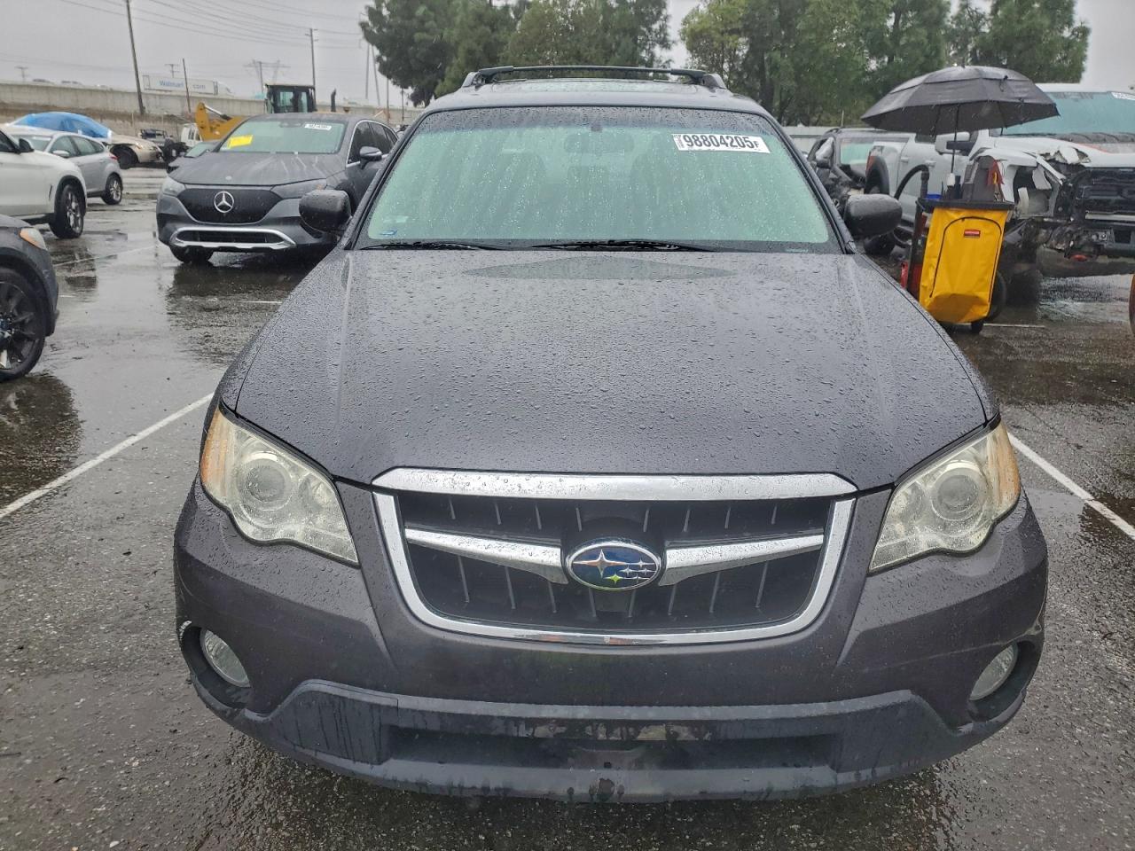 Subaru Outback 2.5i Limited Image 9