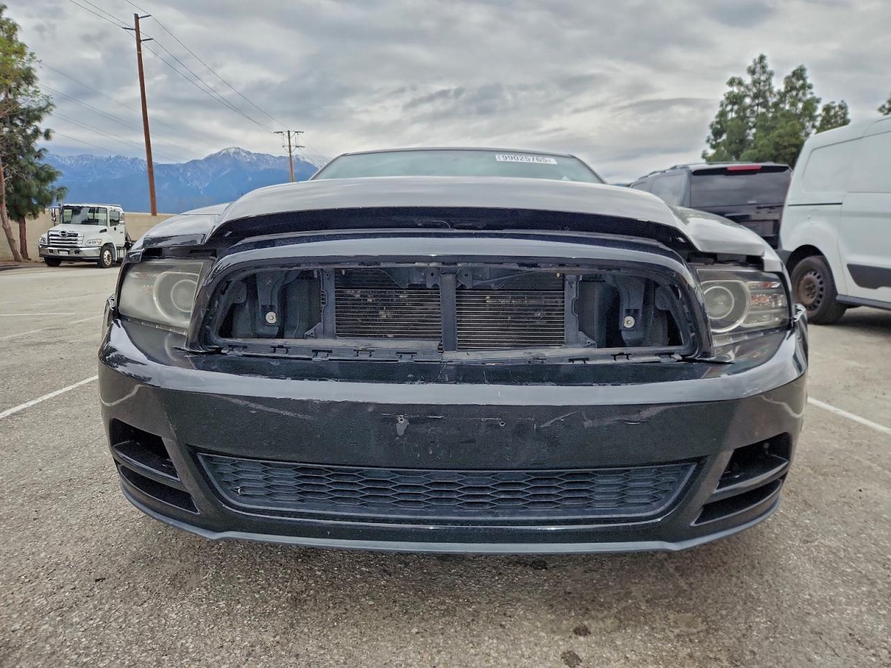 Ford Mustang Image 11