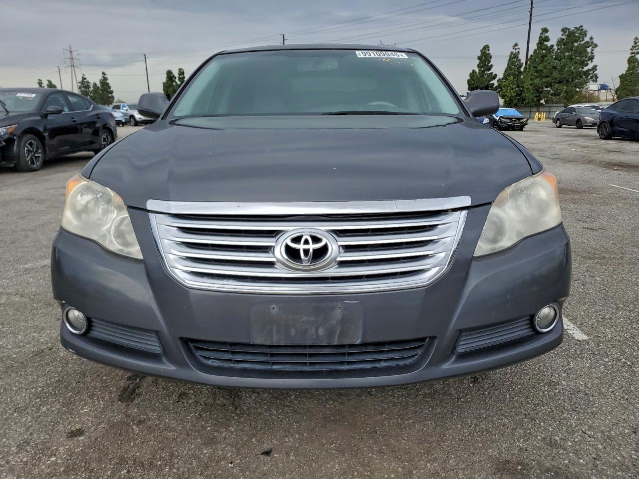 Toyota Avalon Xl Image 5