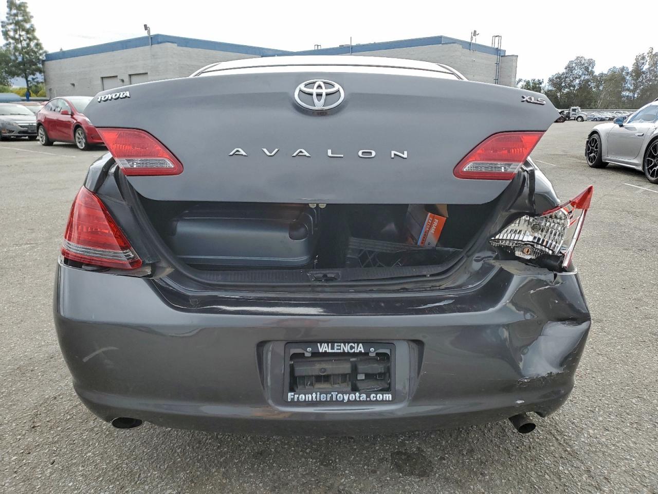 Toyota Avalon Xl Image 6