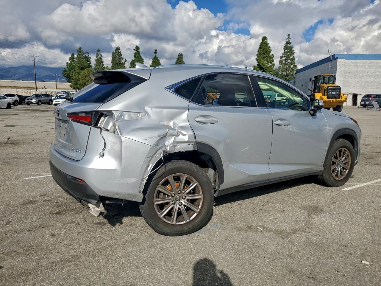 Lexus NX 300 Base Image 7