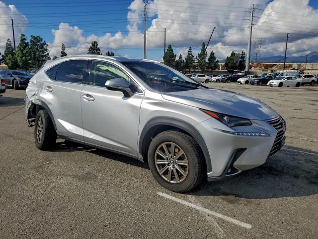 Lexus NX 300 Base Image 10