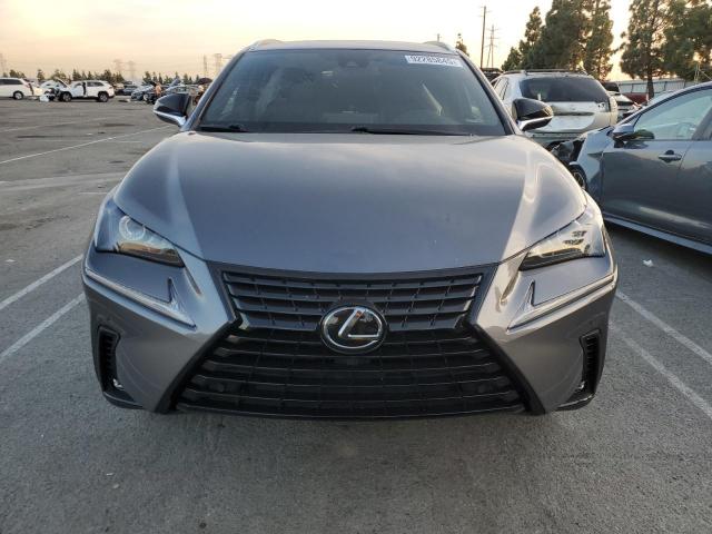 Lexus NX 300 Image 2