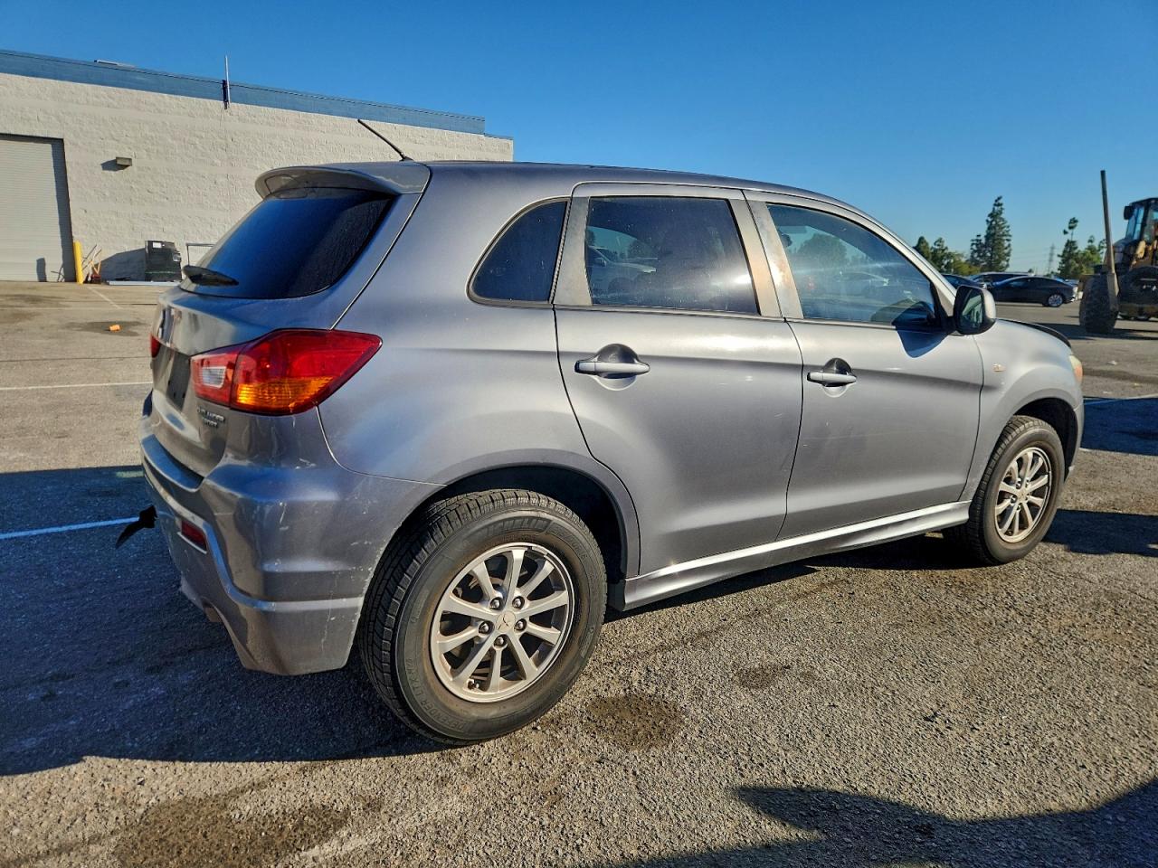 Mitsubishi Outlander Es Image 5