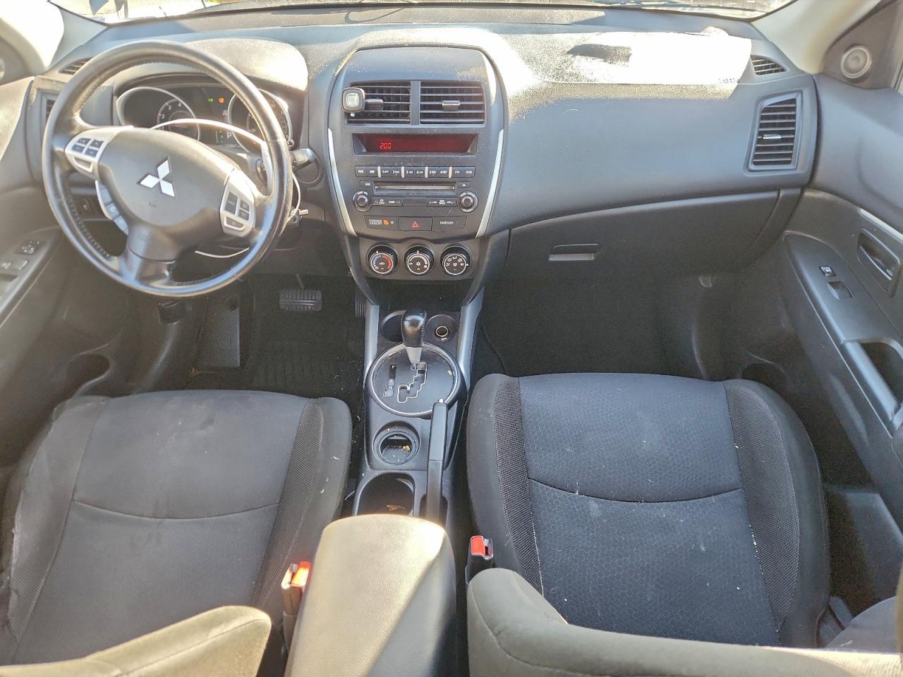 Mitsubishi Outlander Es Image 8