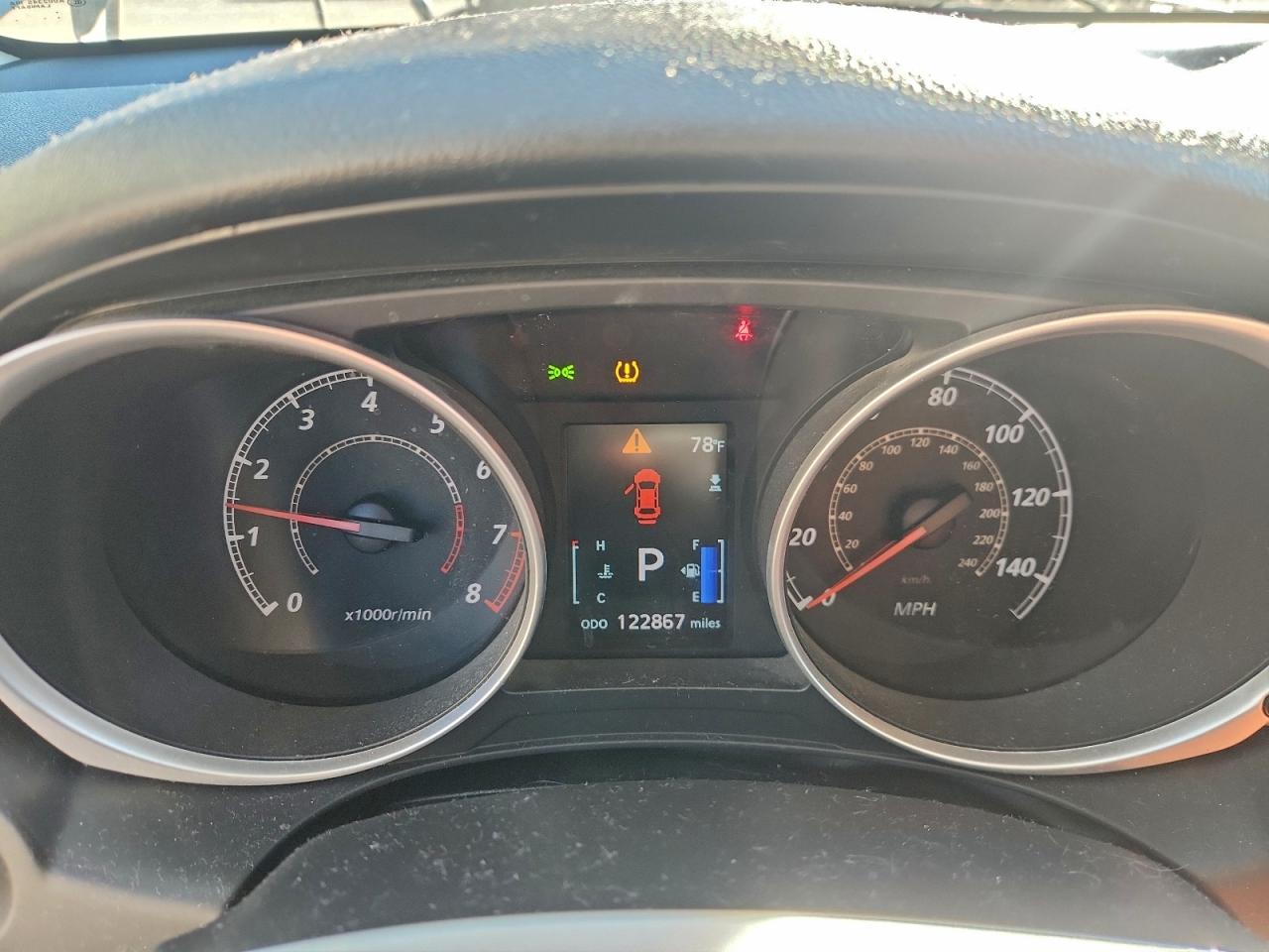 Mitsubishi Outlander Es Image 10