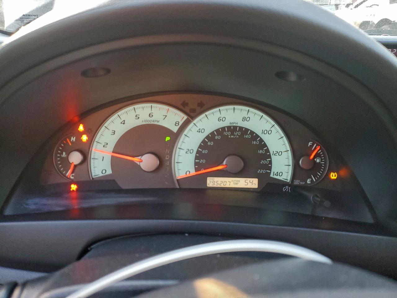 Toyota Camry Base Image 5