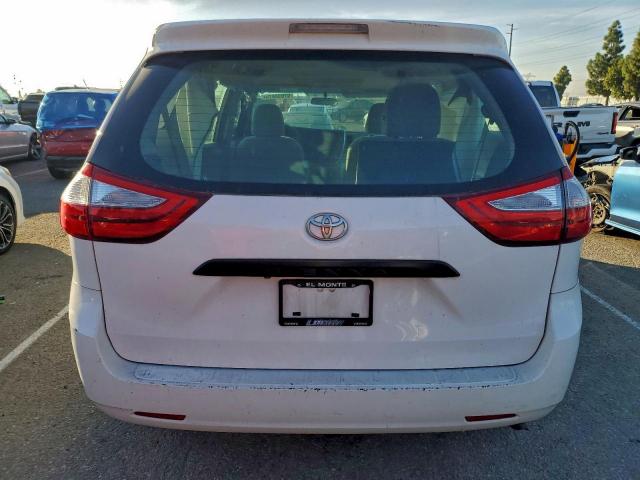 Toyota Sienna Image 6