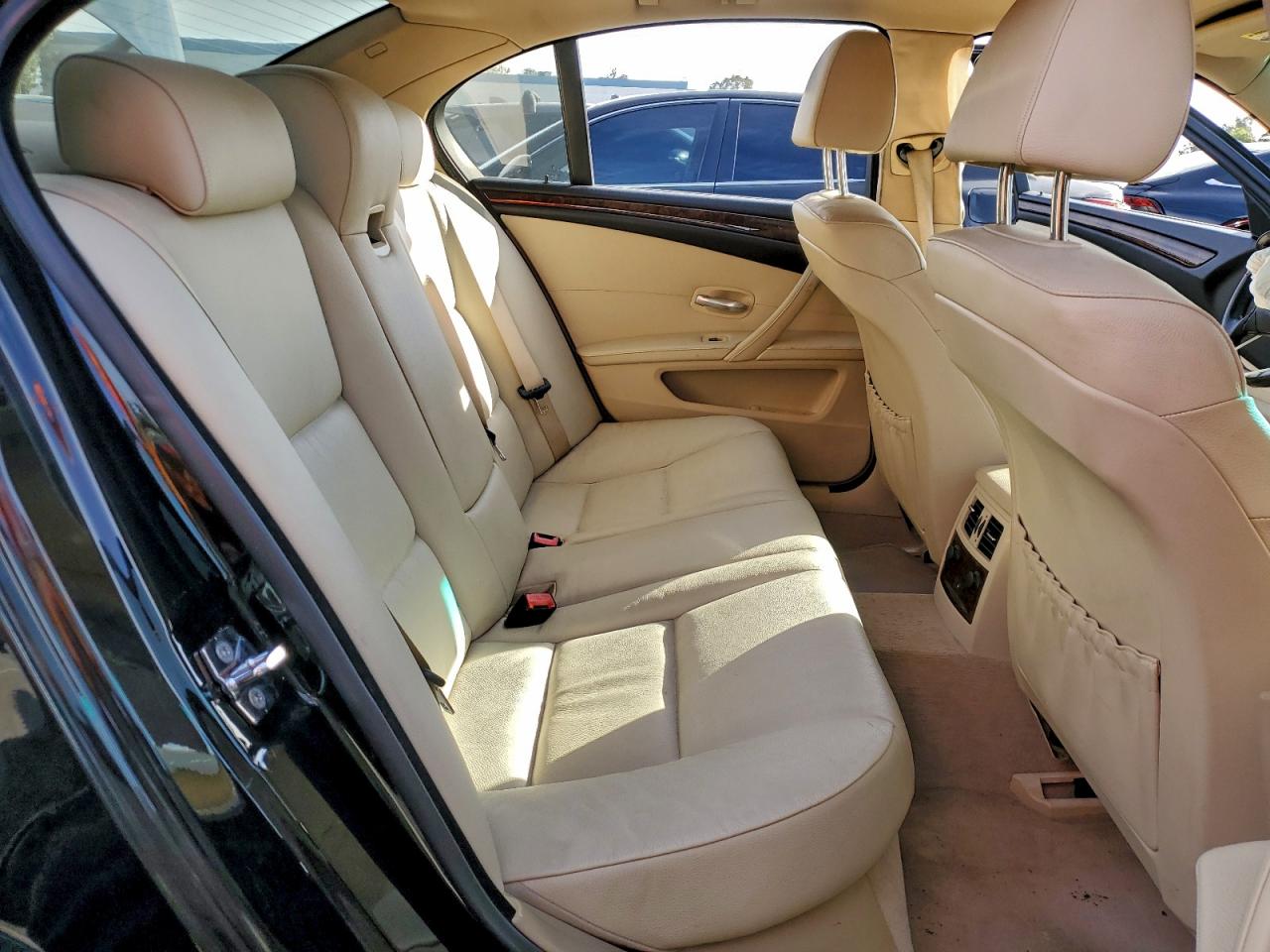 BMW 5 Series I Image 8