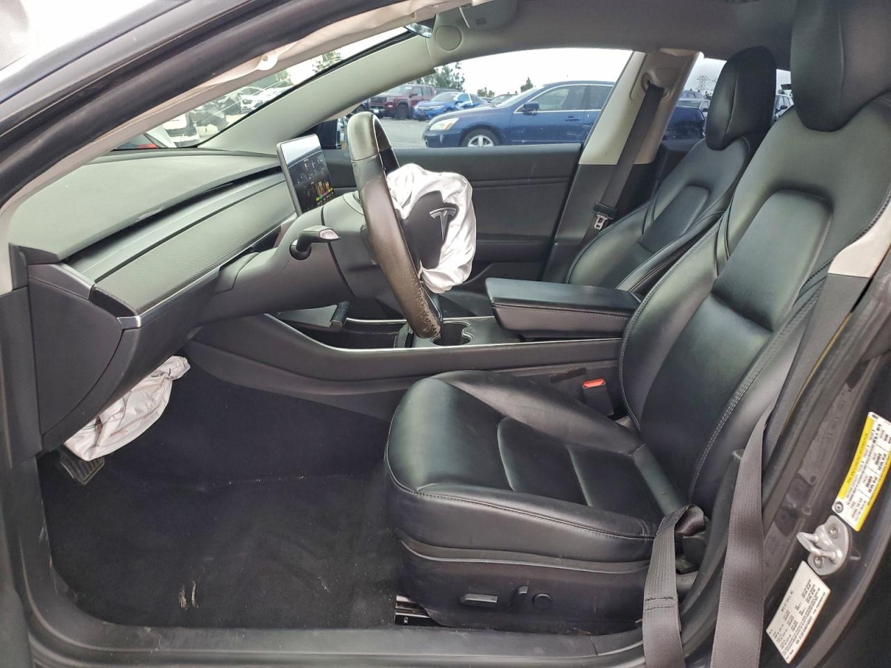 Tesla Model 3 Image 6