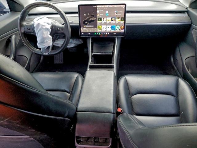 Tesla Model 3 Image 10