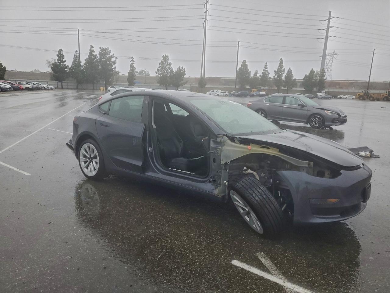 Tesla Model 3 Image 13