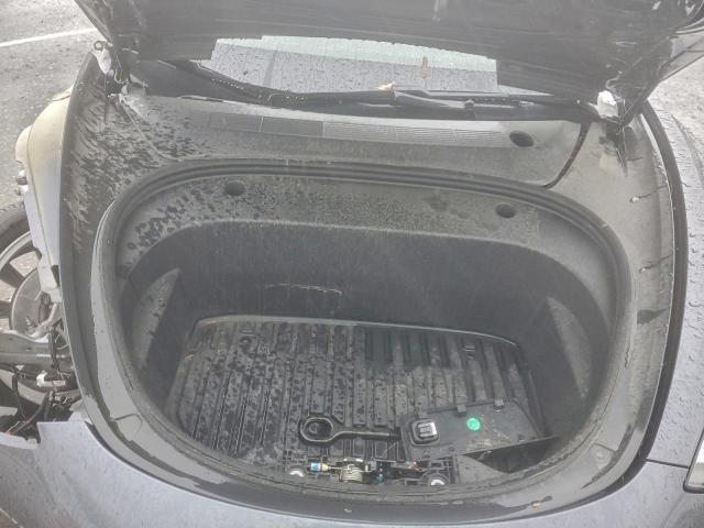 Tesla Model 3 Image 5