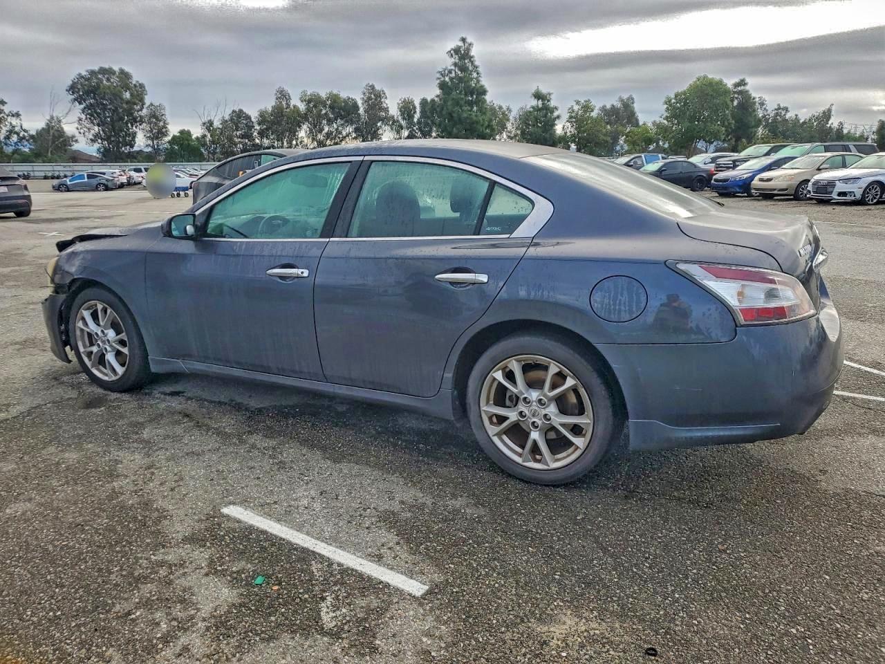 Nissan Maxima S Image 9