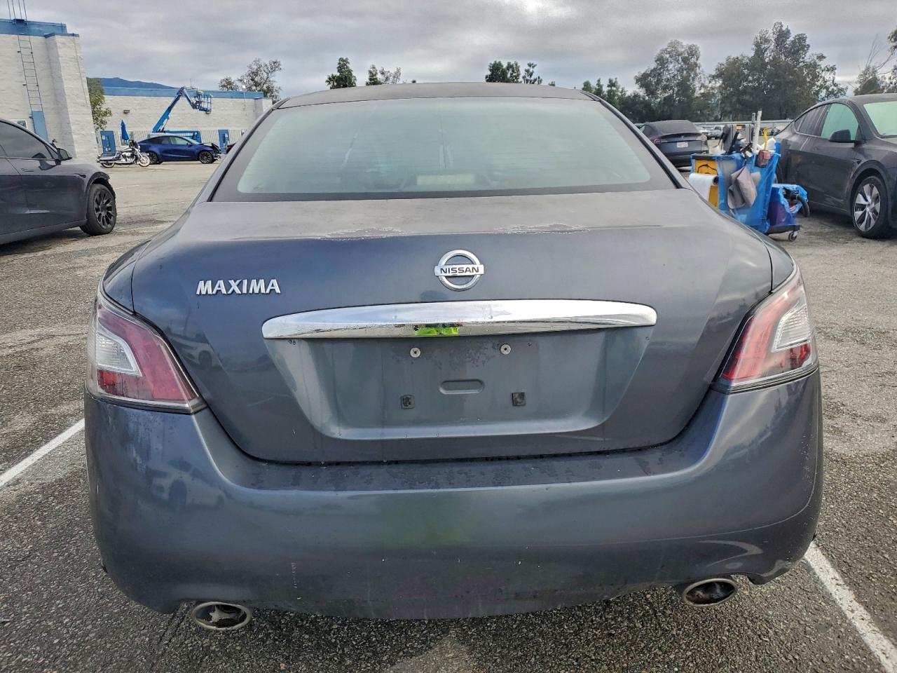 Nissan Maxima S Image 6