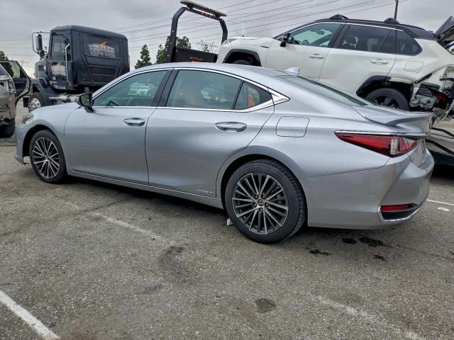 Lexus Es 300h Base Image 4