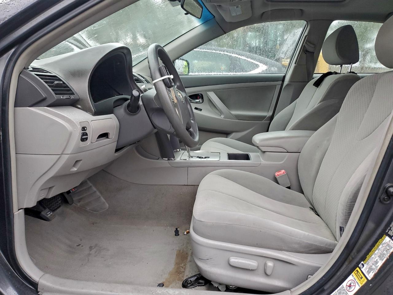 Toyota Camry Ce Image 6