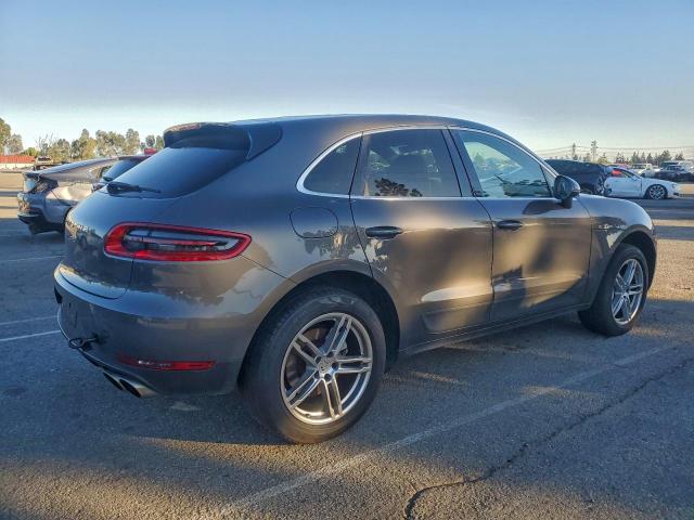 Porsche Macan S Image 2
