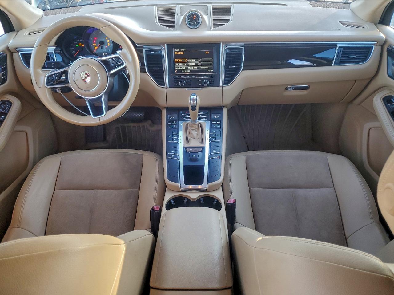 Porsche Macan S Image 4