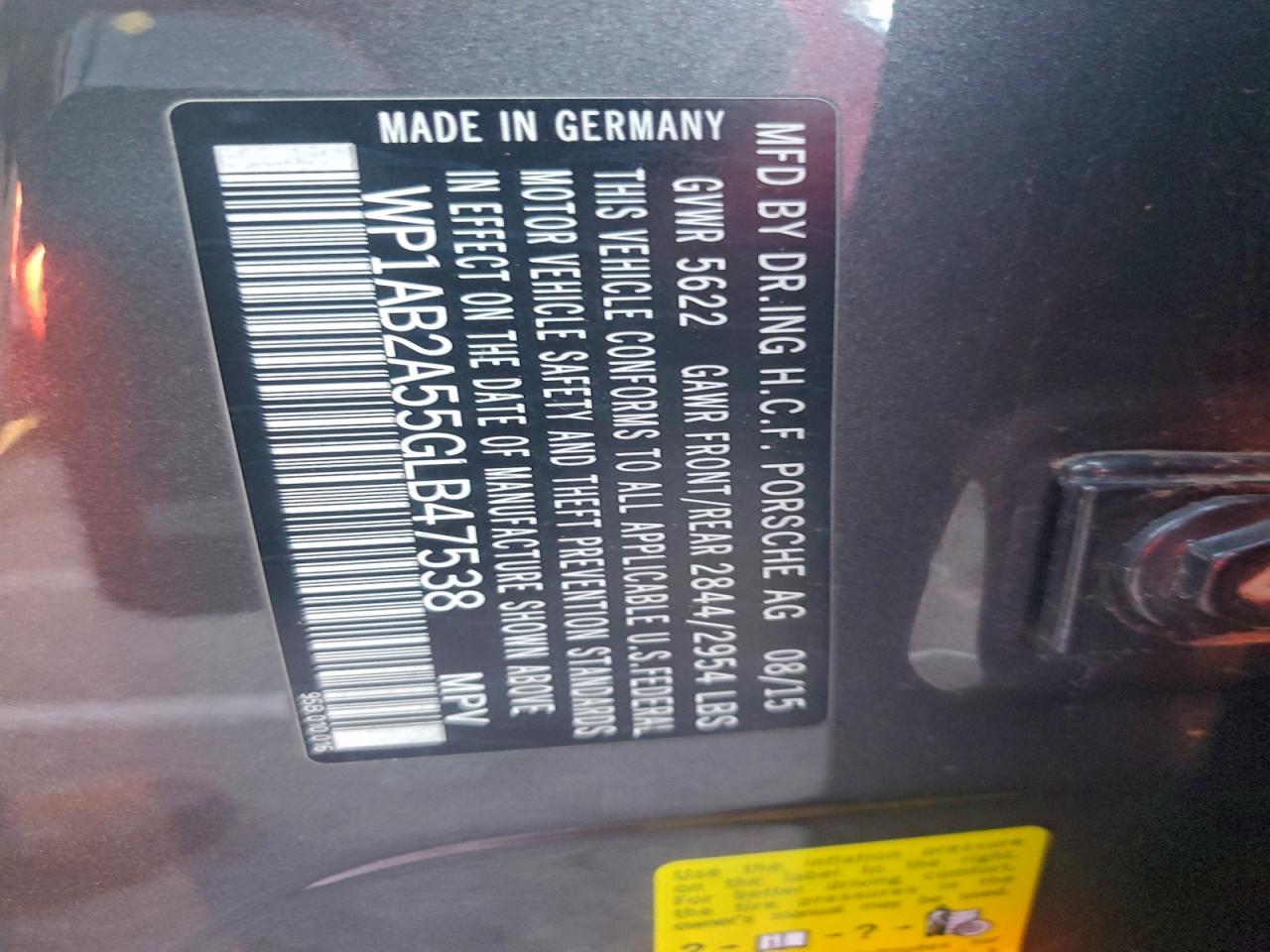 Porsche Macan S Image 12