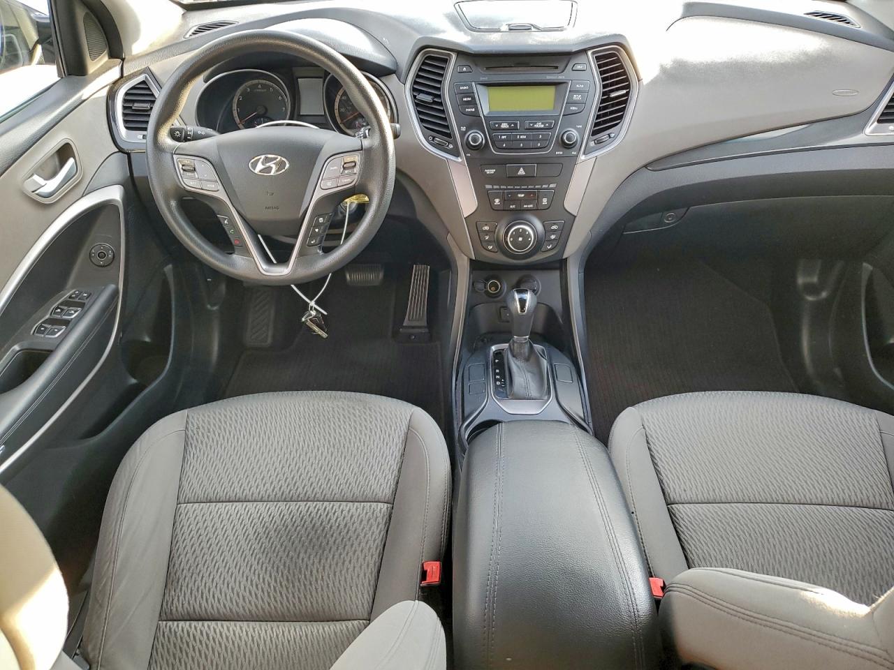 Hyundai SANTA FE Image 12