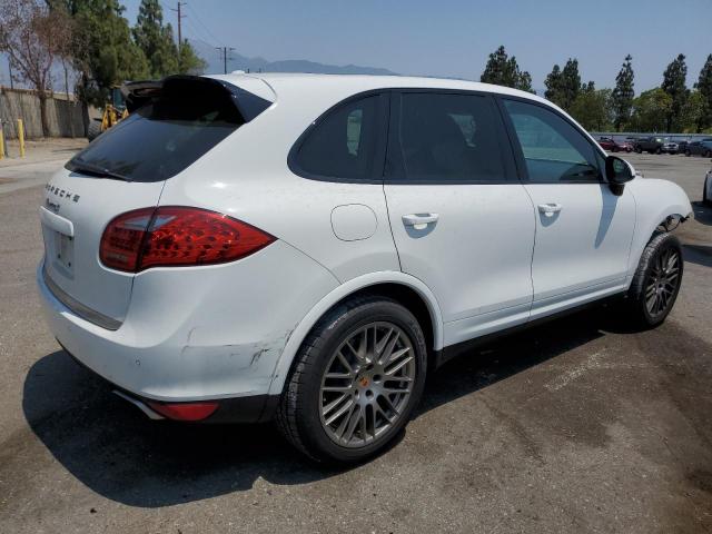 Porsche Cayenne S Image 11