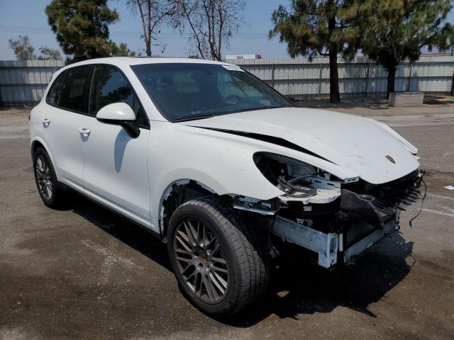 Porsche Cayenne S Image 13