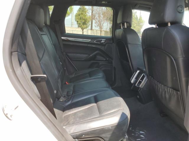 Porsche Cayenne S Image 9